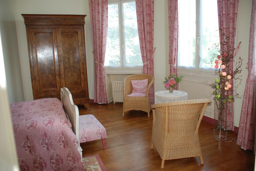 Bed and Breakfast Domaine De L'Oie Rouge Les Rosiers Pokoj fotografie